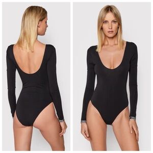 Stella McCartney Ivy Chatting Long Sleeve Logo Cuff Bodysuit, Black sz. M